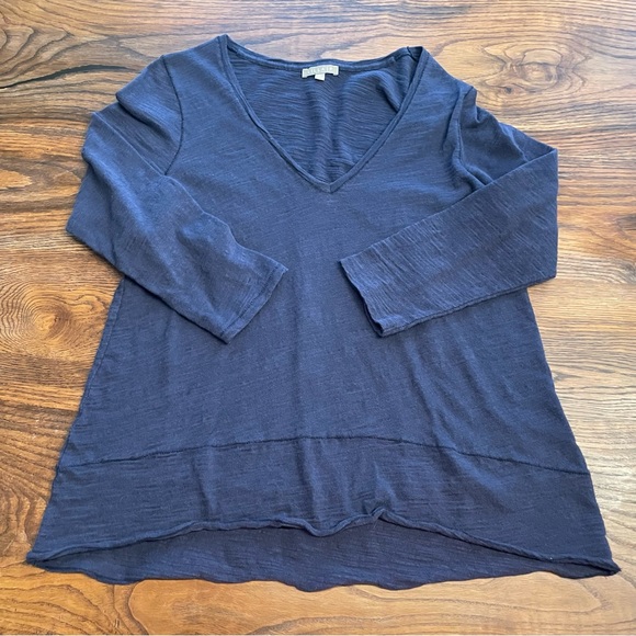 Women’s Anthropologie Navy Blue3/4 Sleeve V Neck Top Tee Shirt Medium - Picture 1 of 3